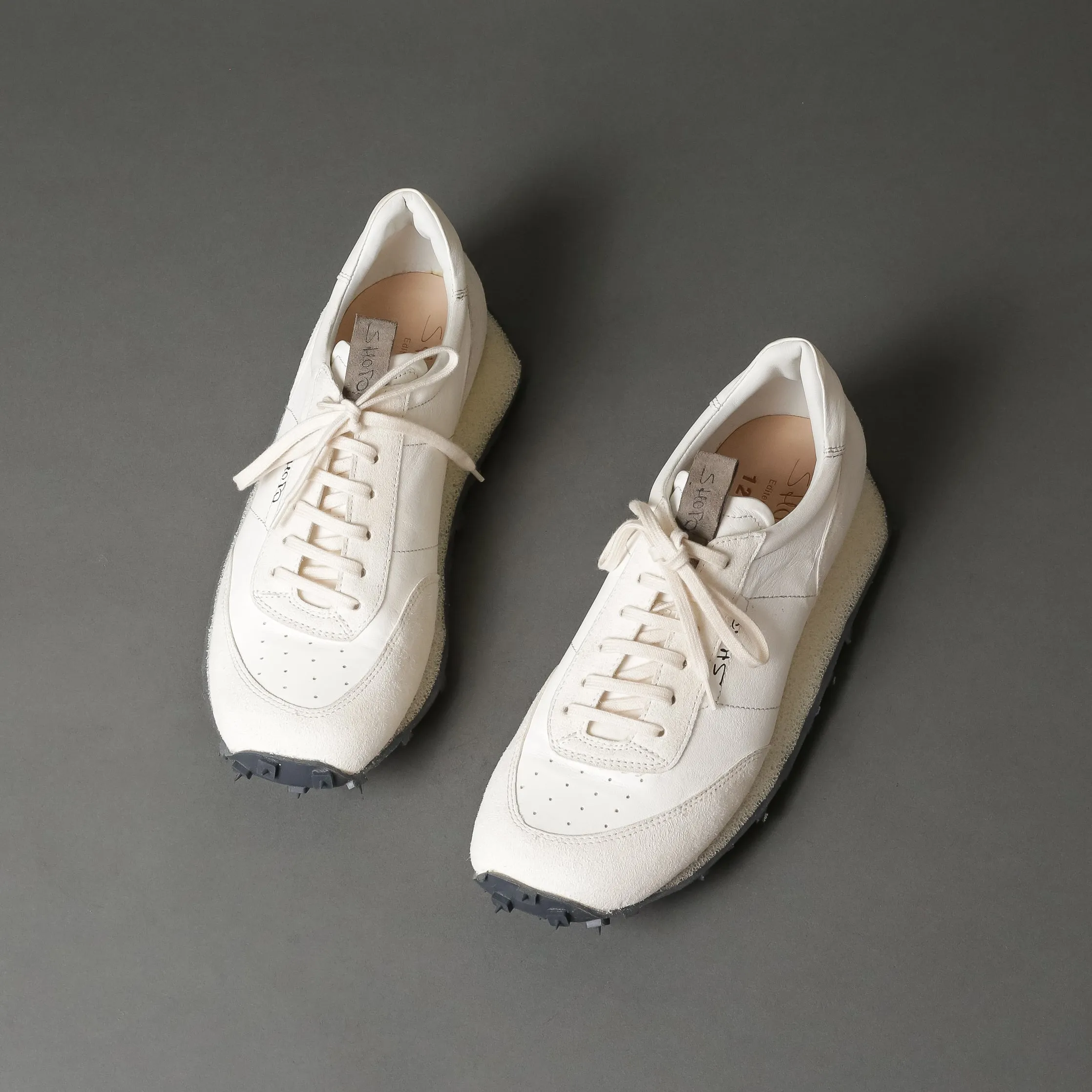 1221 White-Grey sole