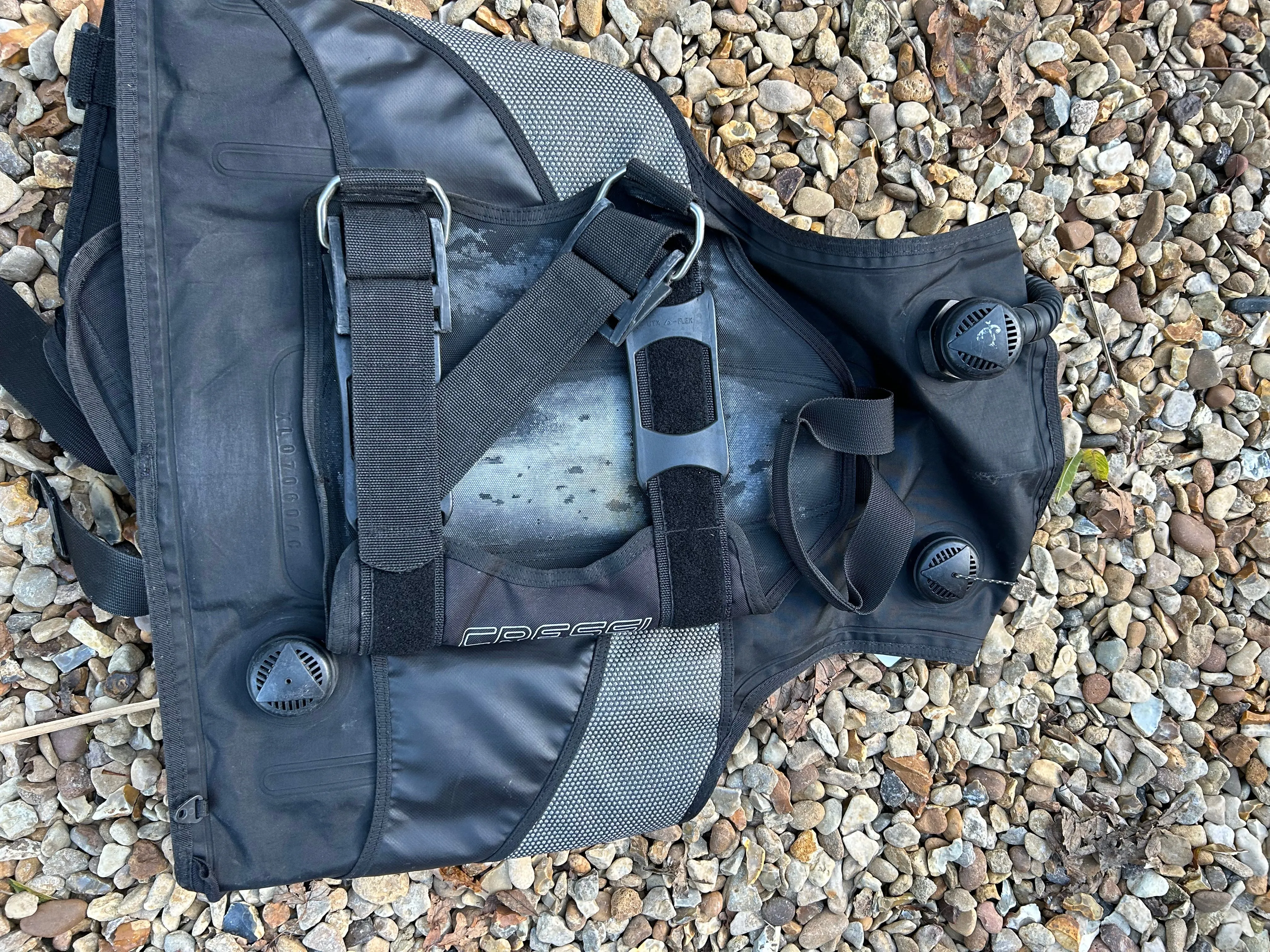 BCD: Cressi Aqua Light R : Size: XL