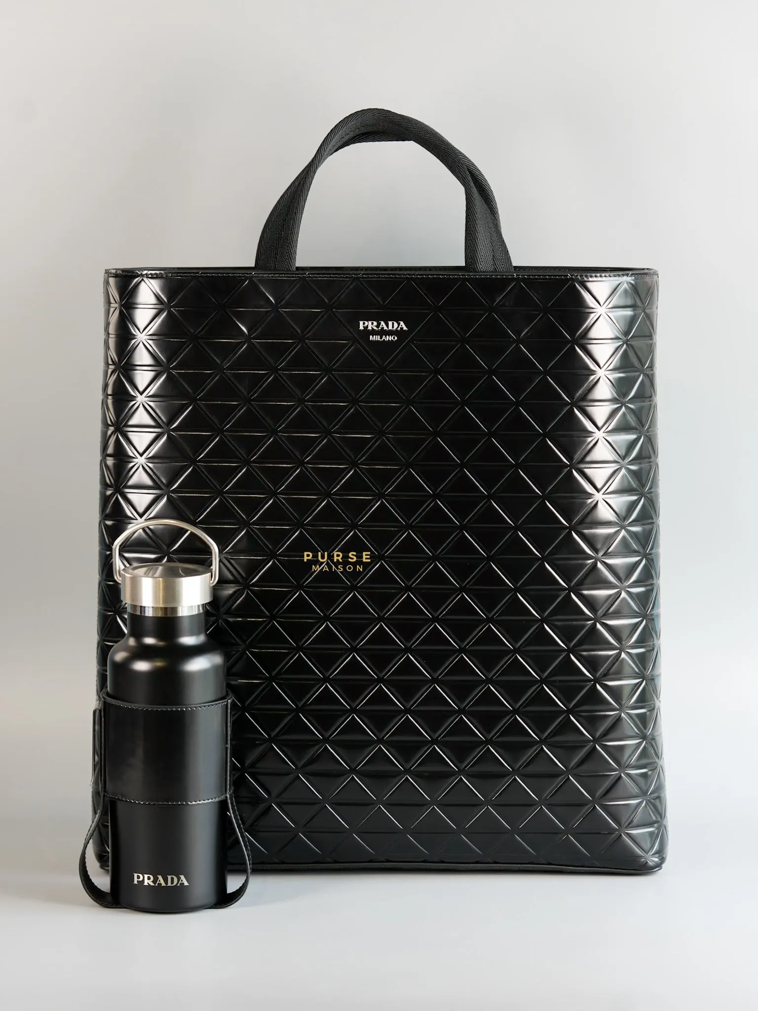 Black Embossed-Printed Shopping Bag with Detachable Water Bottle