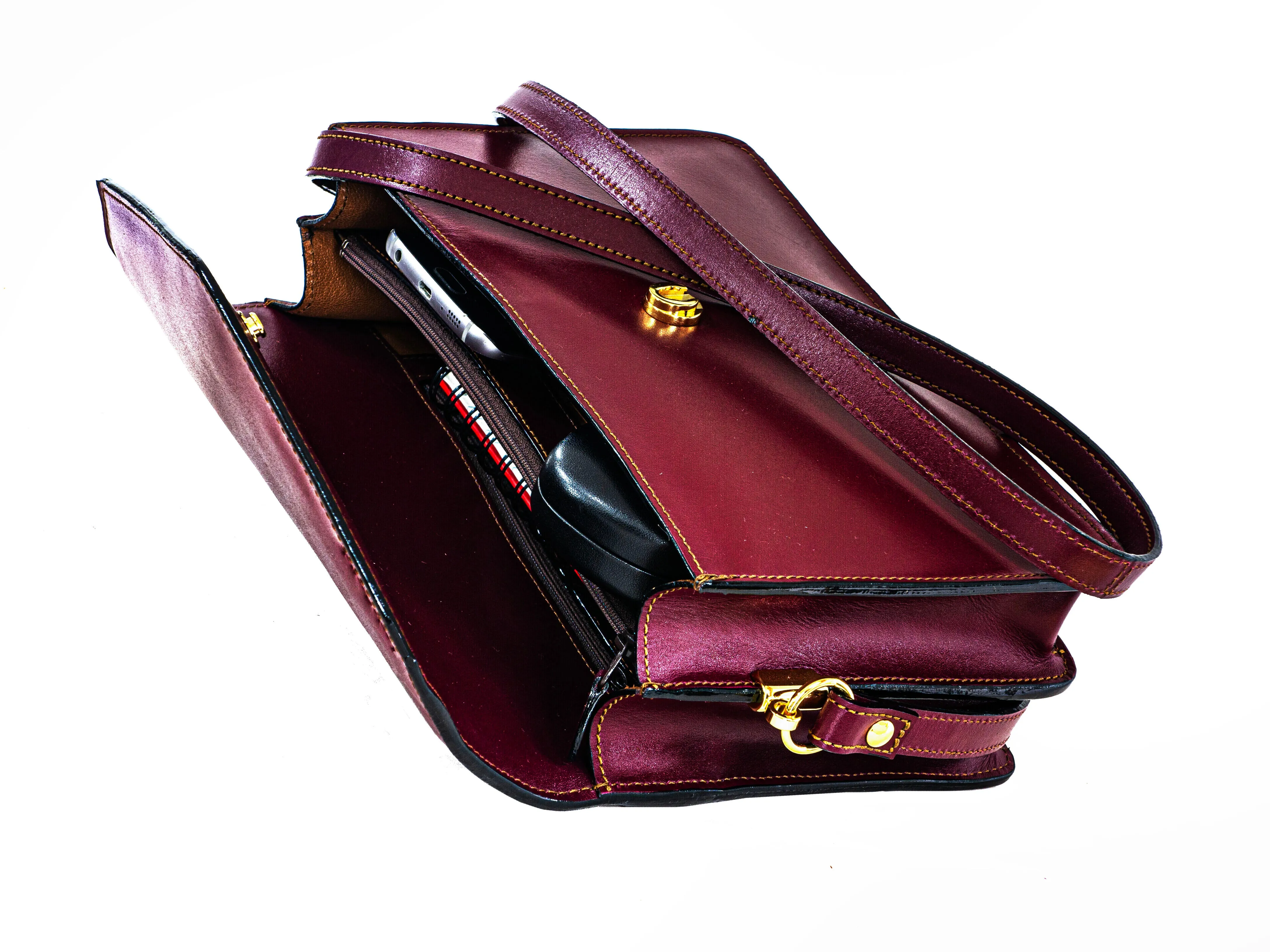 BYRON - (A Bag I Described Classic still and roomier, organised without taking off his past Elegance)