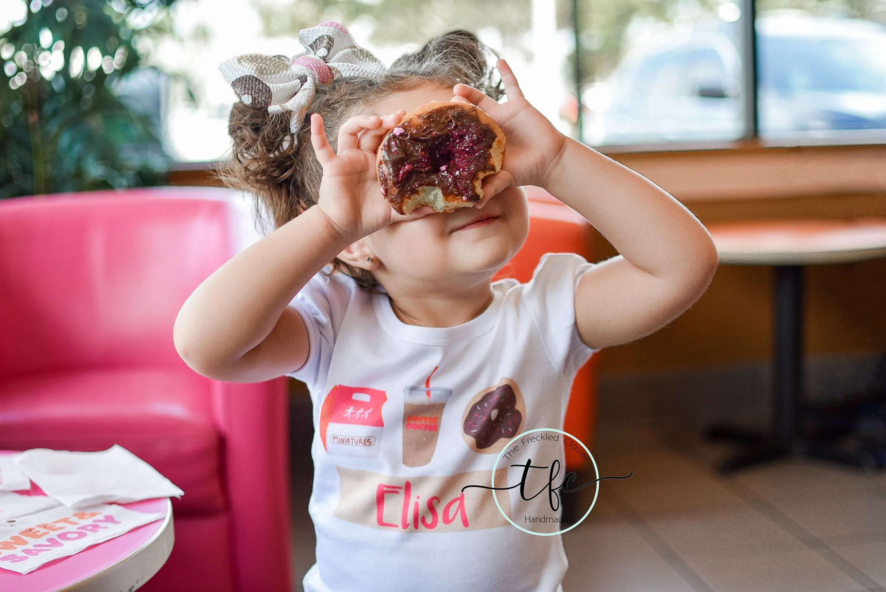{Donuts   Coffee}
