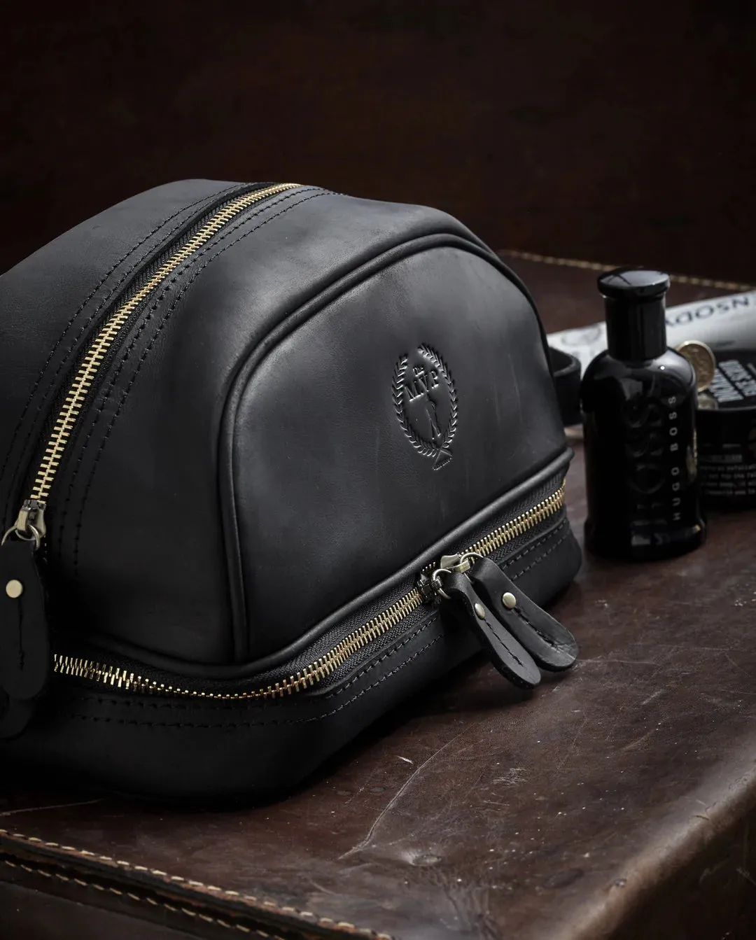 EXECUTIVE BLACK LEATHER DOPP BAG