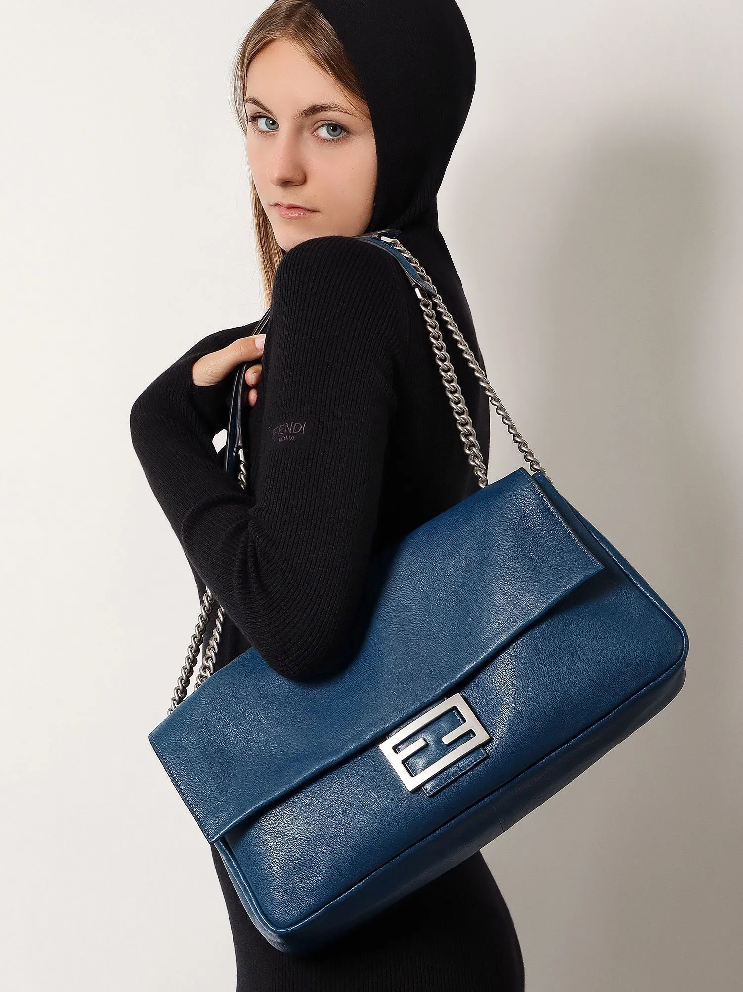 Fendi Baguette Chain Large Leather Shoulder Bag