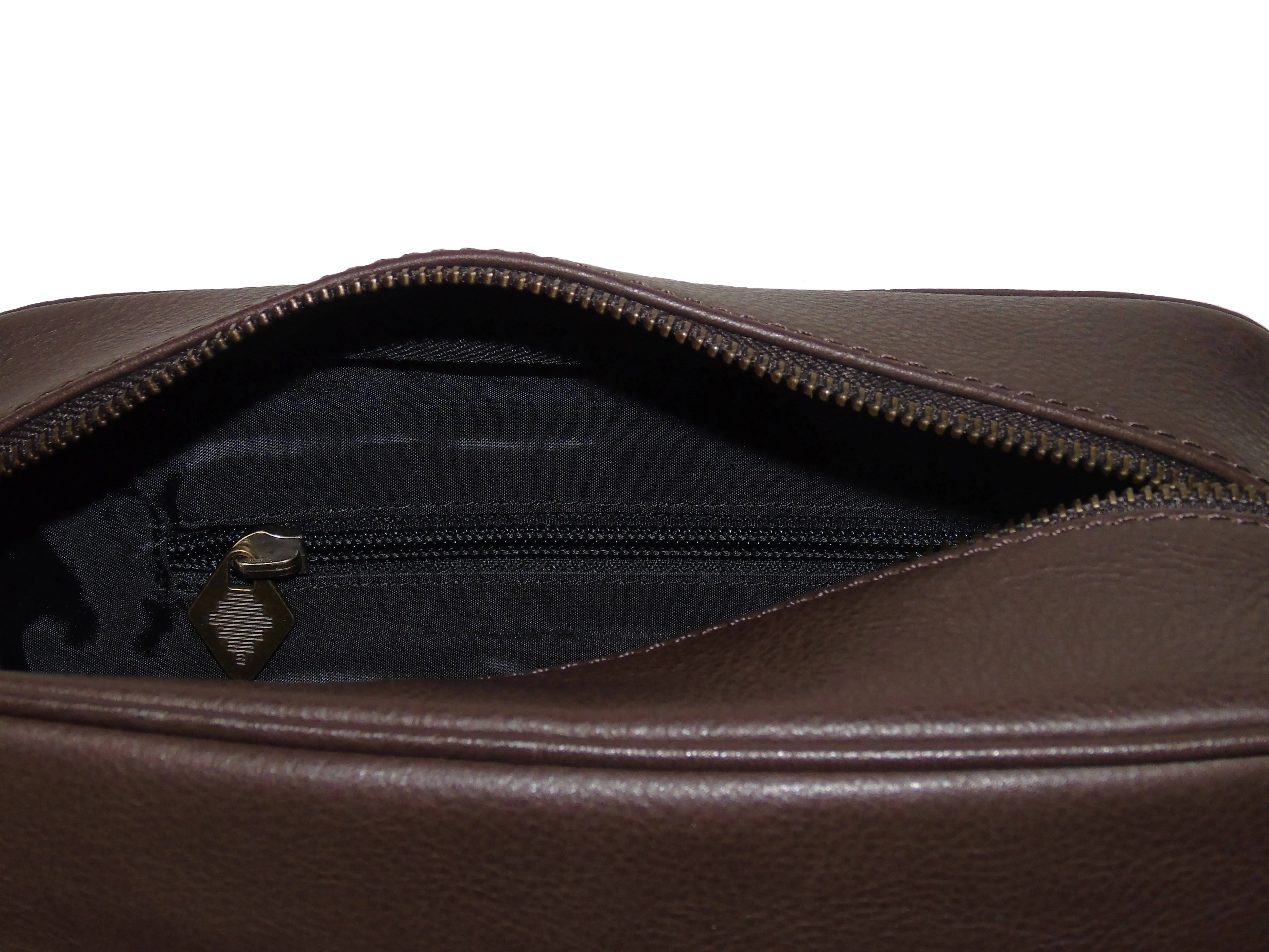 Hombre Washbag - Black Leather