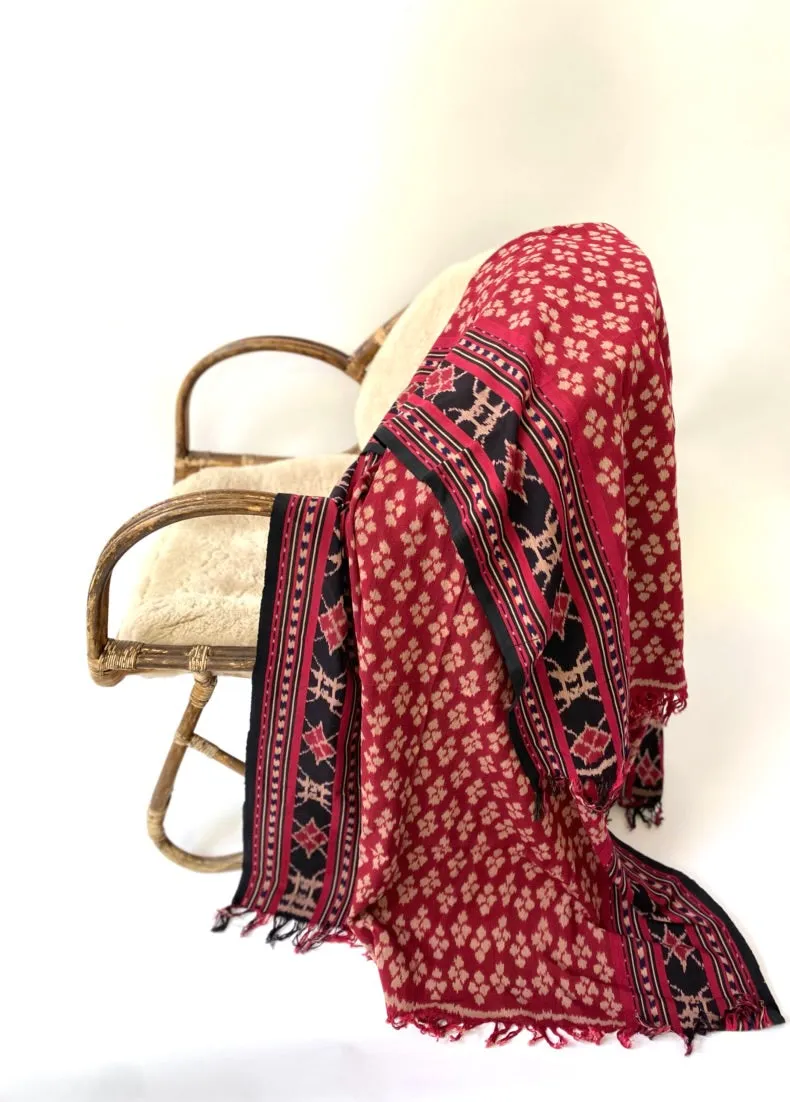 IKAT BLANKET - MAGENTA
