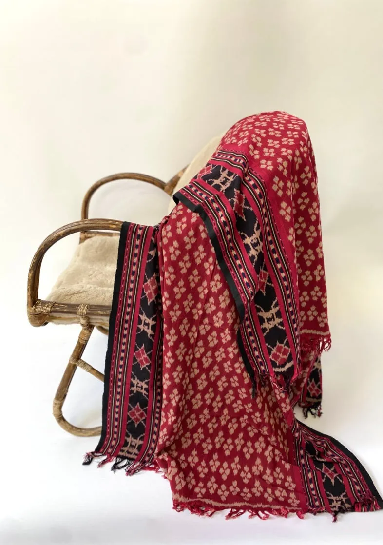 IKAT BLANKET - MAGENTA