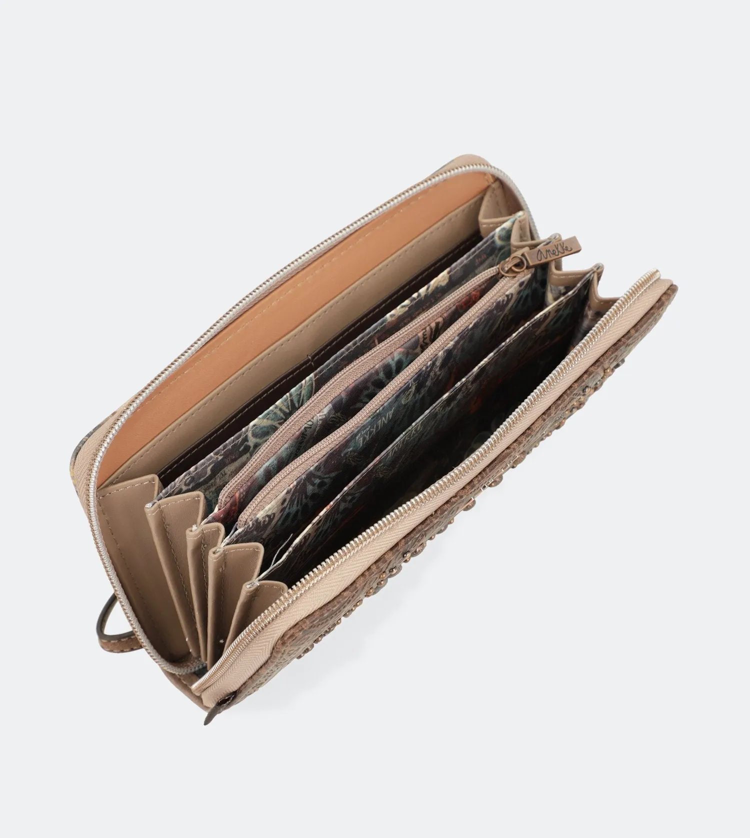Ixchel Wallet with a zip