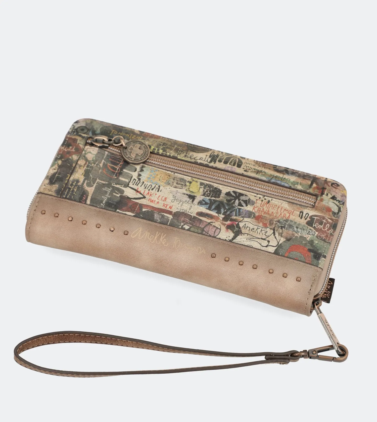 Ixchel Wallet with a zip