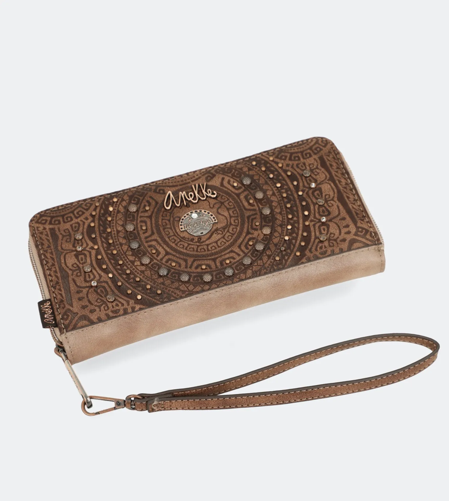 Ixchel Wallet with a zip