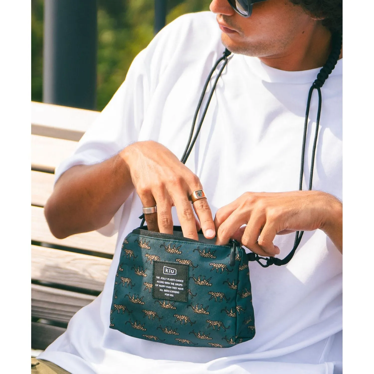 Kiu Waterproof Paracord Sacoche Pouch