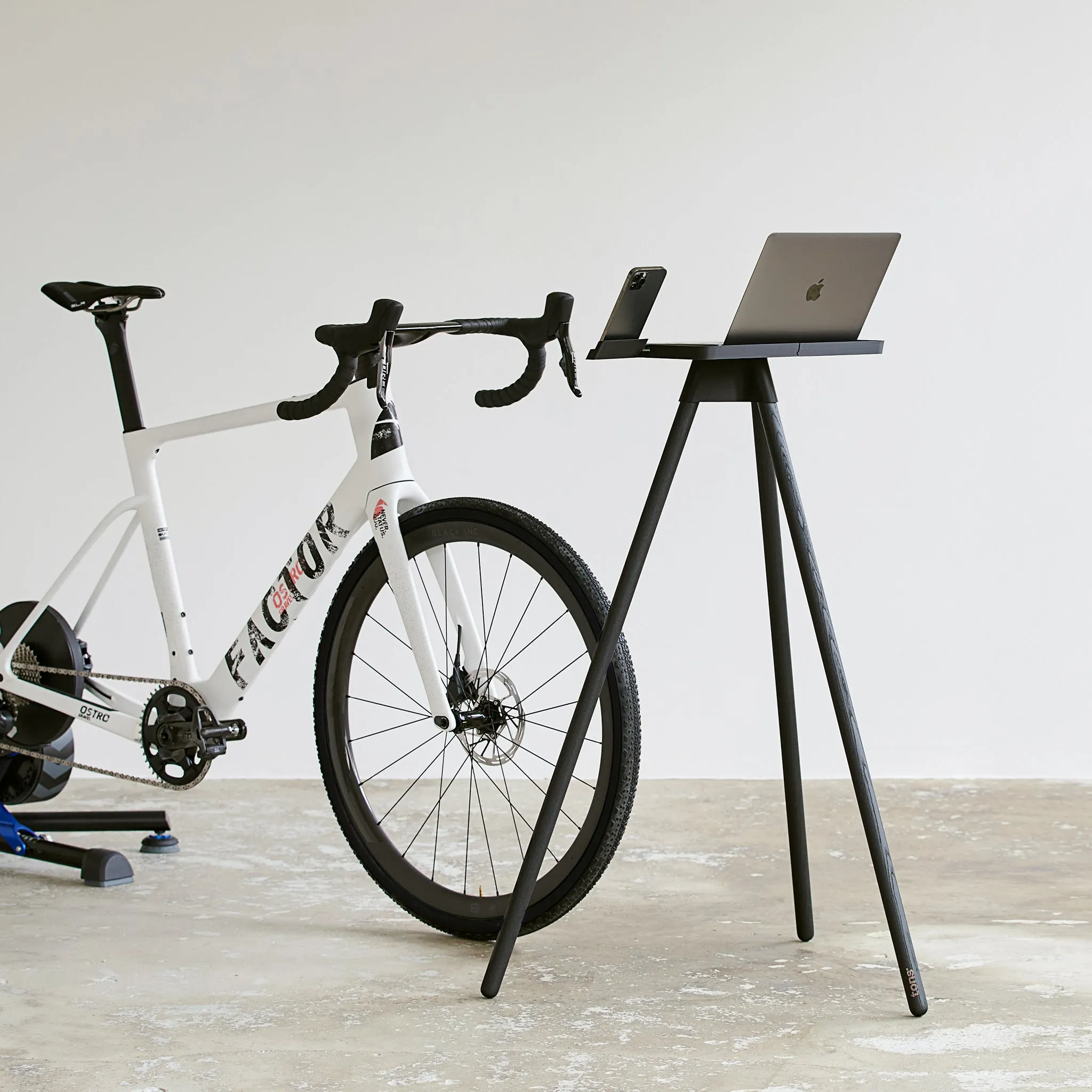 Laptop Race Table