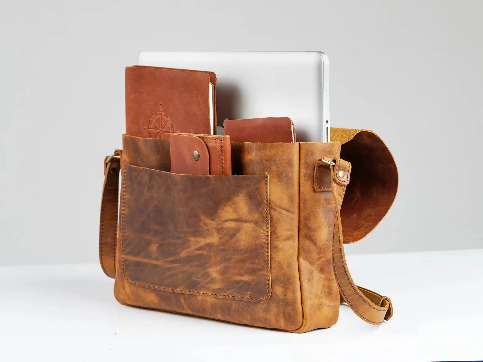 leather messenger bag laptop shoulder bag