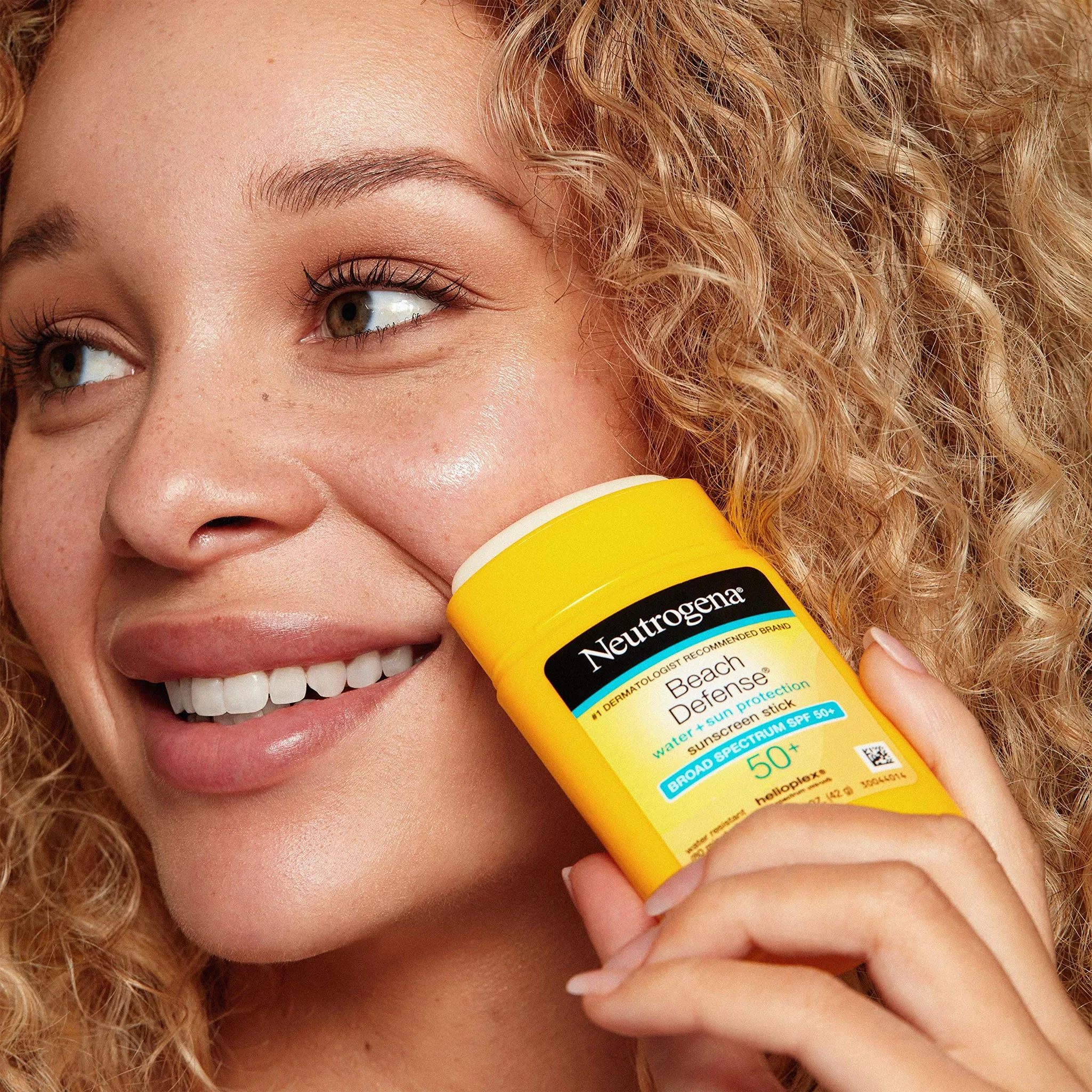 Lăn Chống Nắng Neutrogena Beach Defense SPF 50  42g