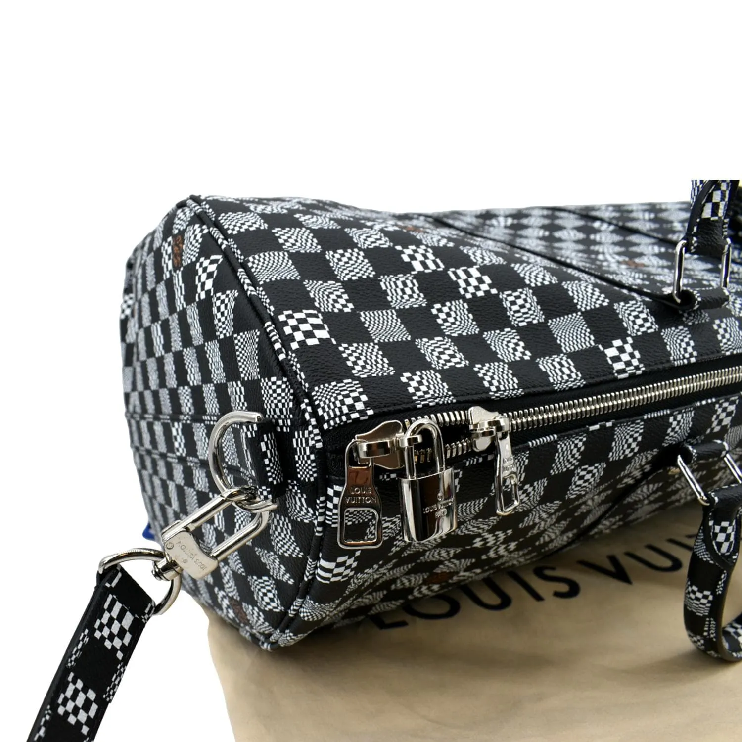 LOUIS VUITTON Keepall Bandouliere 50 Damier Distorted Travel Bag White Black