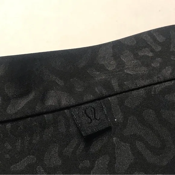 Lululemon Good To Go Skirt Petal Camo Embossed Black Size 6 Back zip