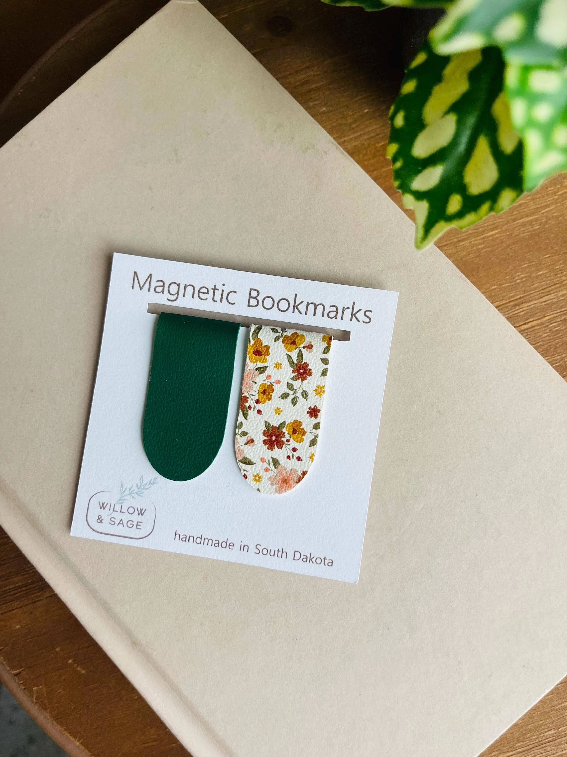 Magnetic Bookmark Pair