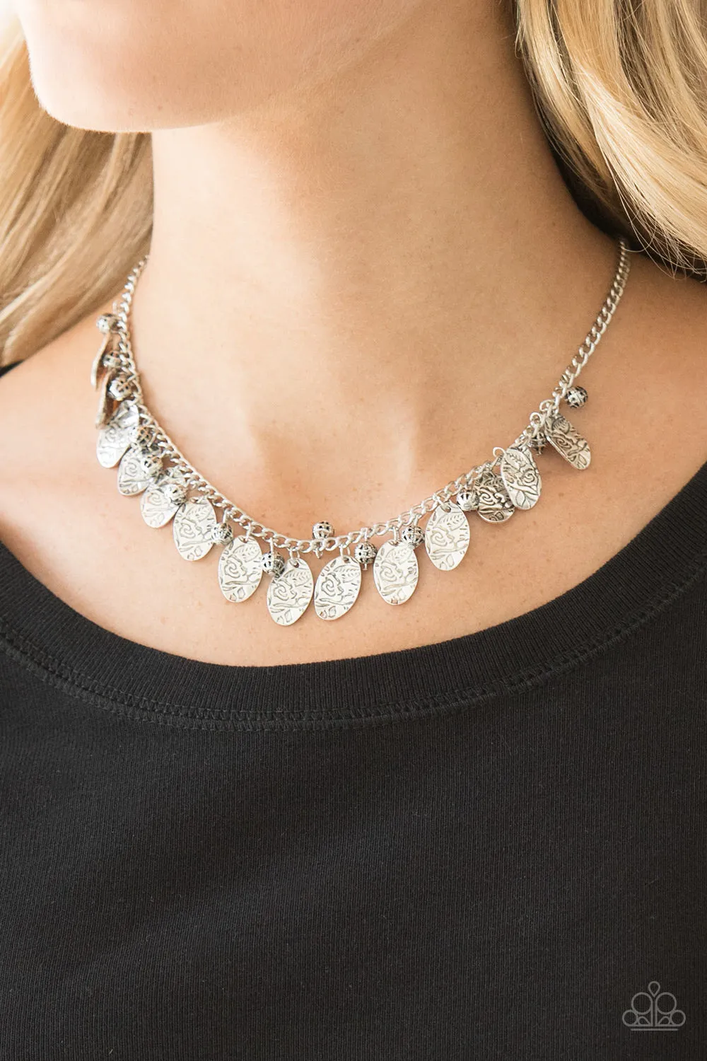 Paparazzi Accessories - Vintage Gardens - Silver Necklace