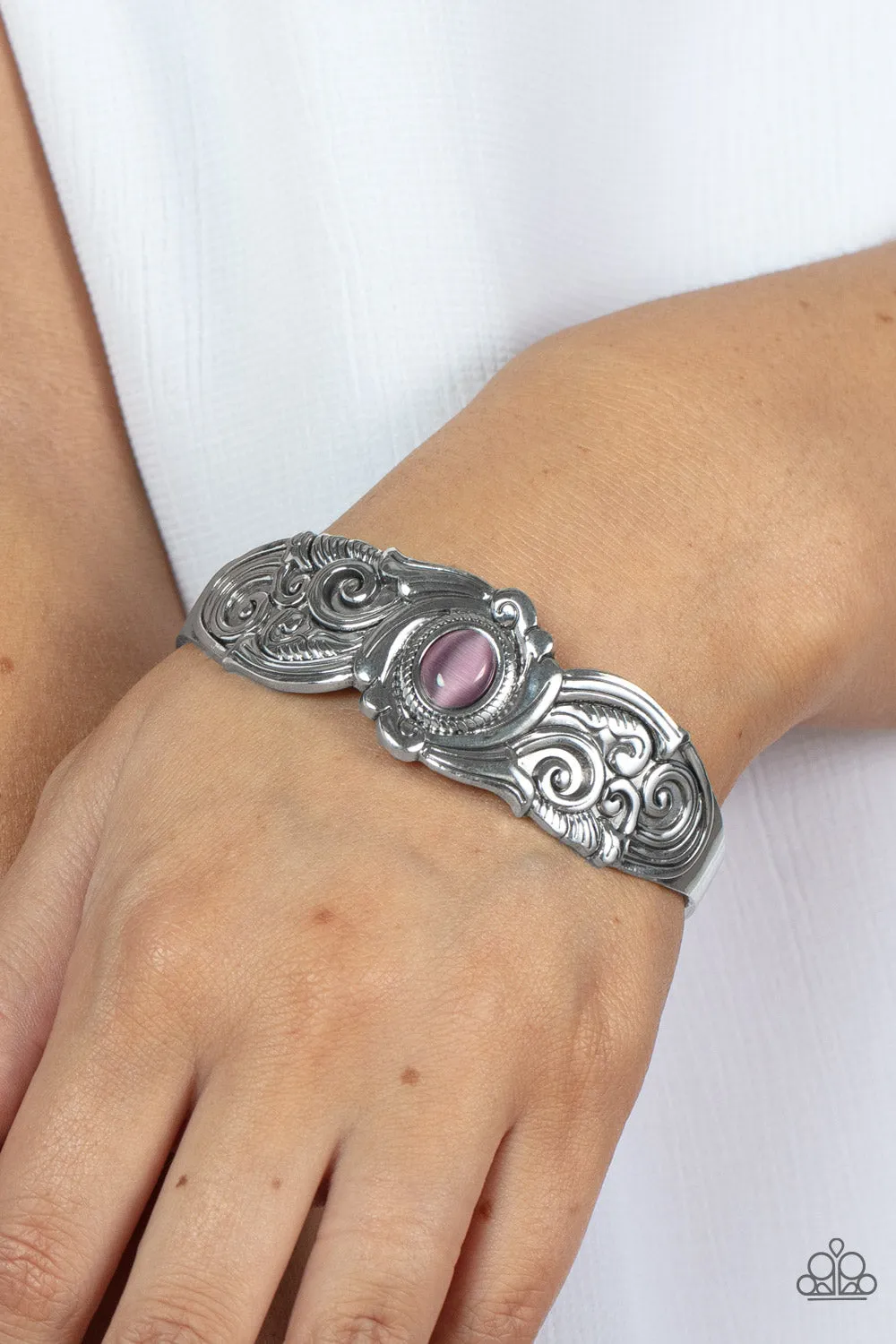 Paparazzi - Glowing Enchantment - Purple Bracelet