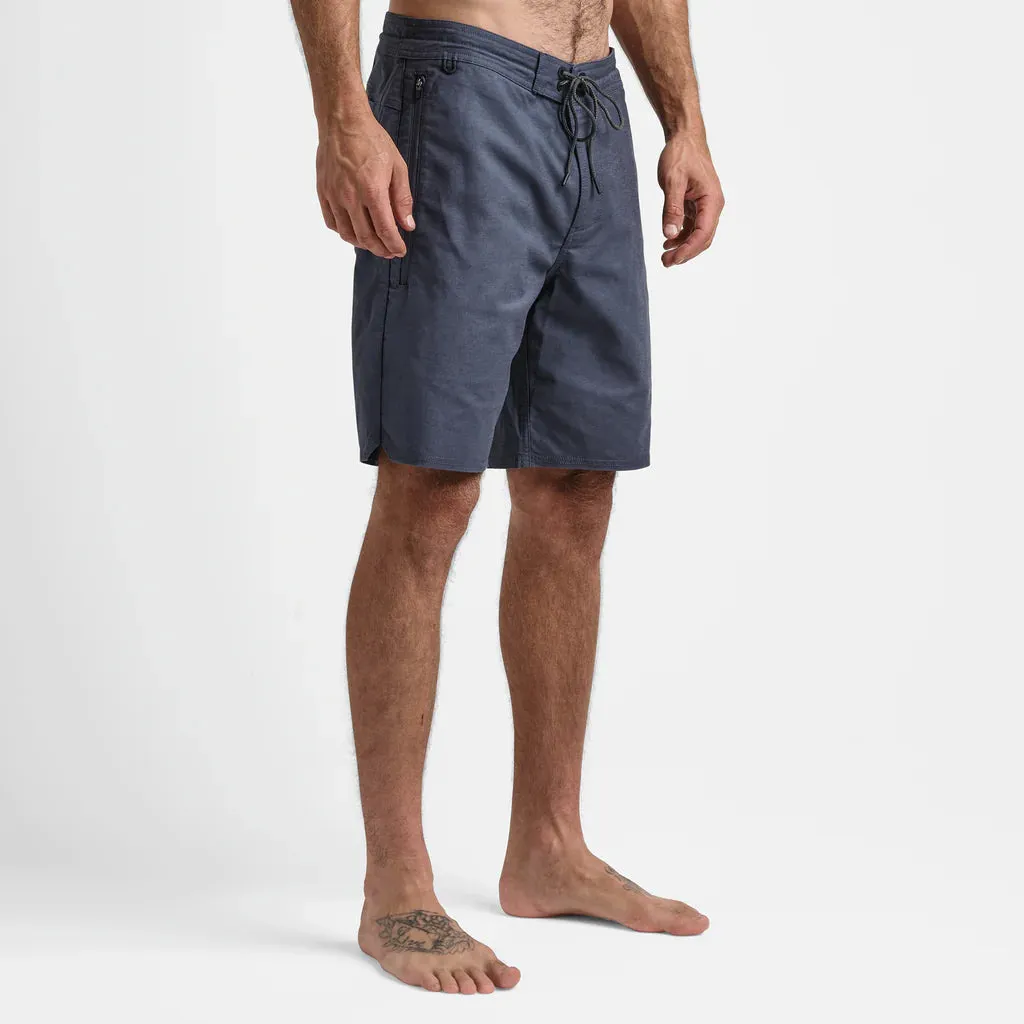 Roark Layover 2.0 19" Blue Walkshort