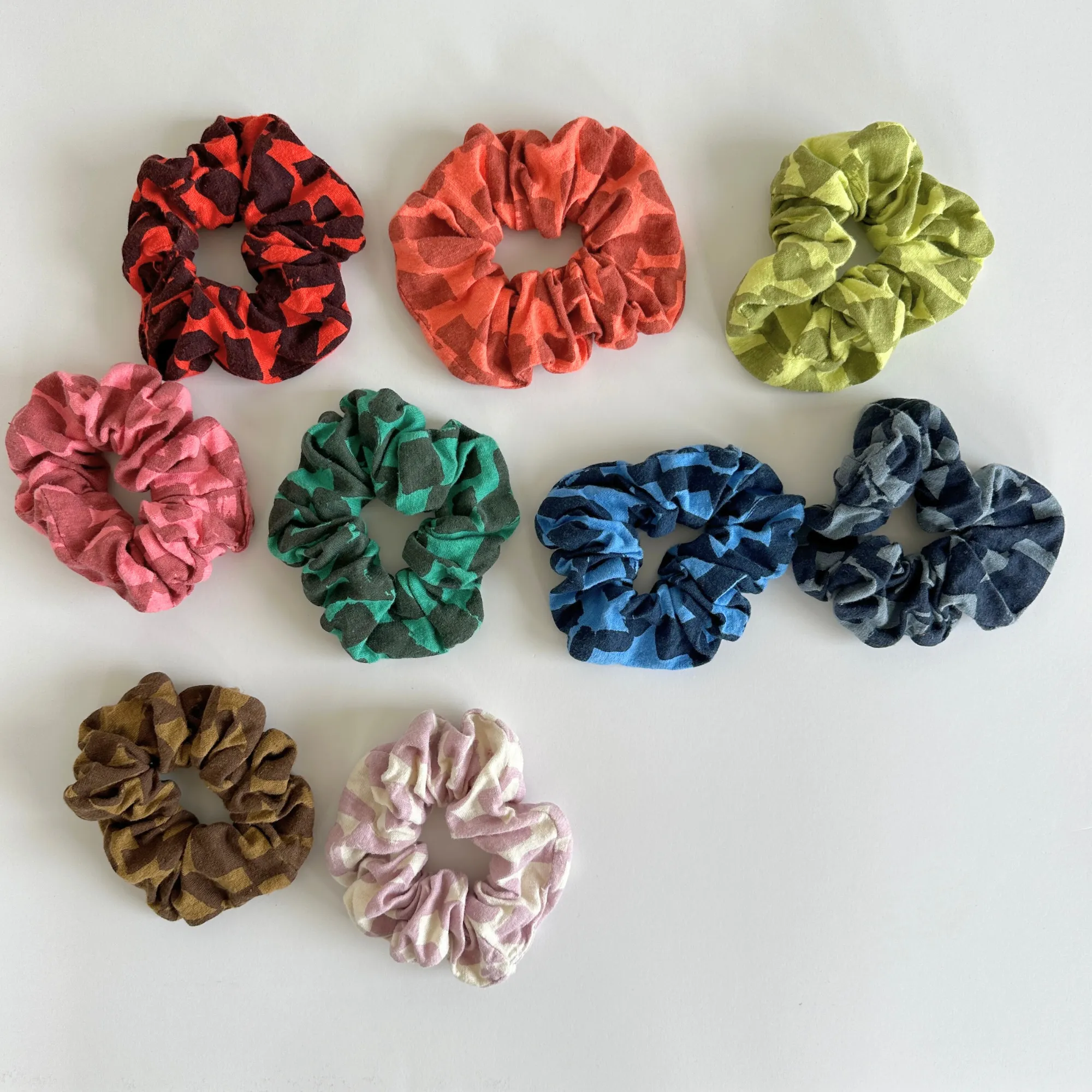 SCRUNCHIES - Hot Coral