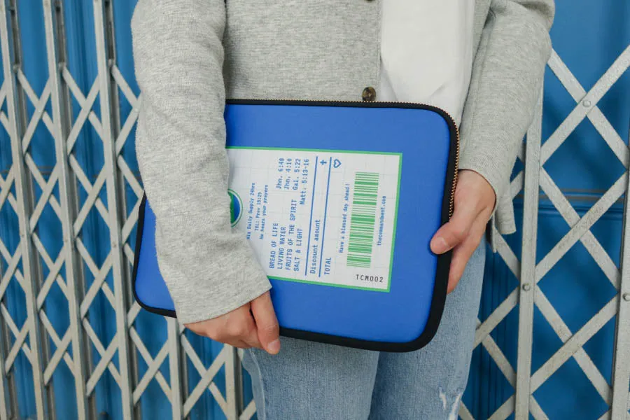 Shalom Pas | Laptop Sleeve {LOVE SUPERMARKET}