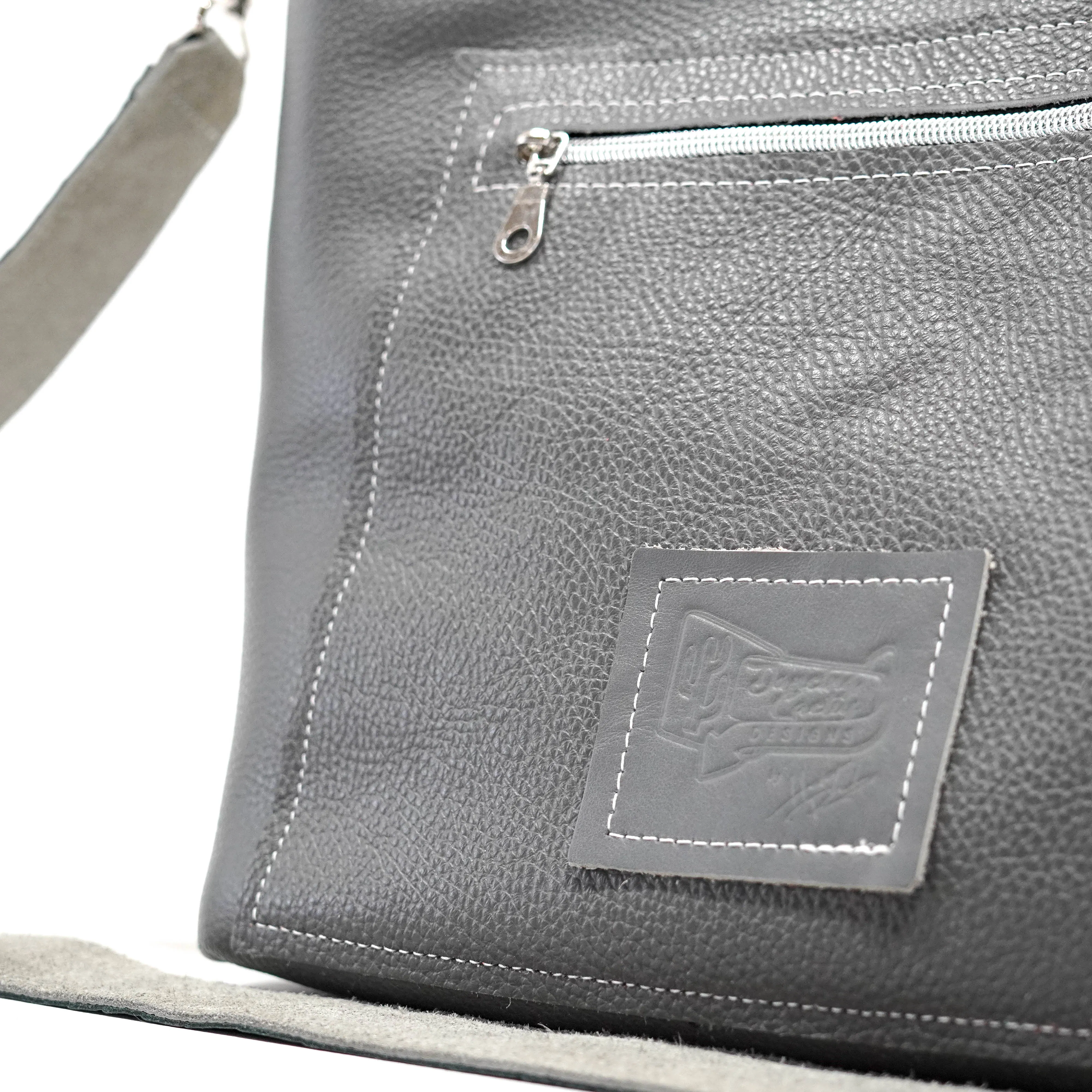 Taylor - Black & White w/ No Embossed