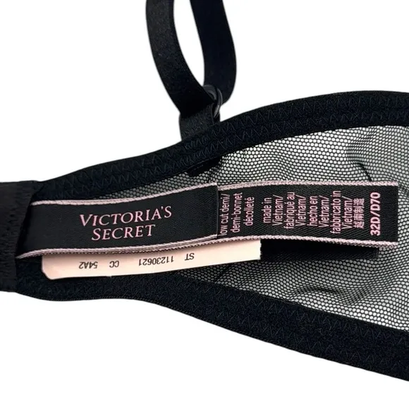 Victoria’s Secret Very Sexy Shine Strappy Unlined Lace Low-Cut Demi Bra Size 32D