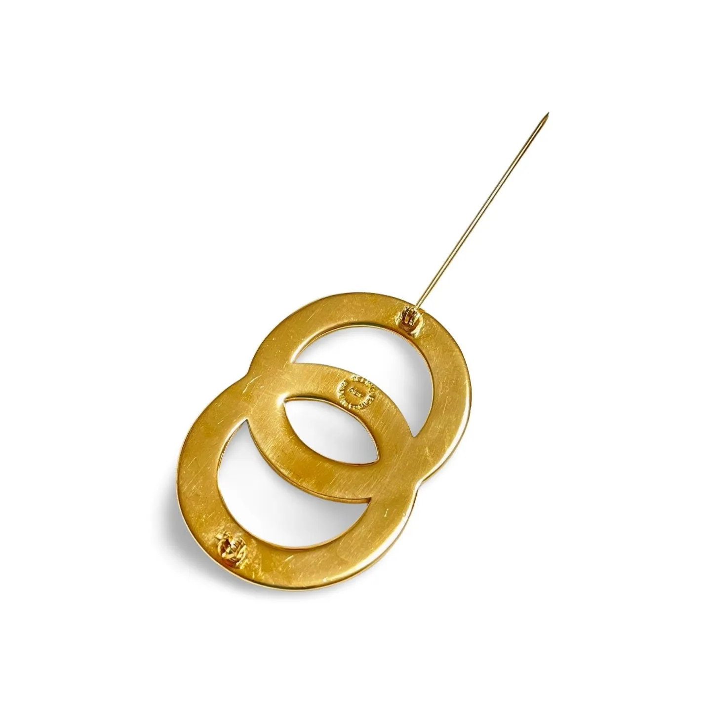W5 Vintage Celine golden brooch in double circle, round motif with embossed logo. Great vintage gift. Can be a scarf pin. 050929ya1